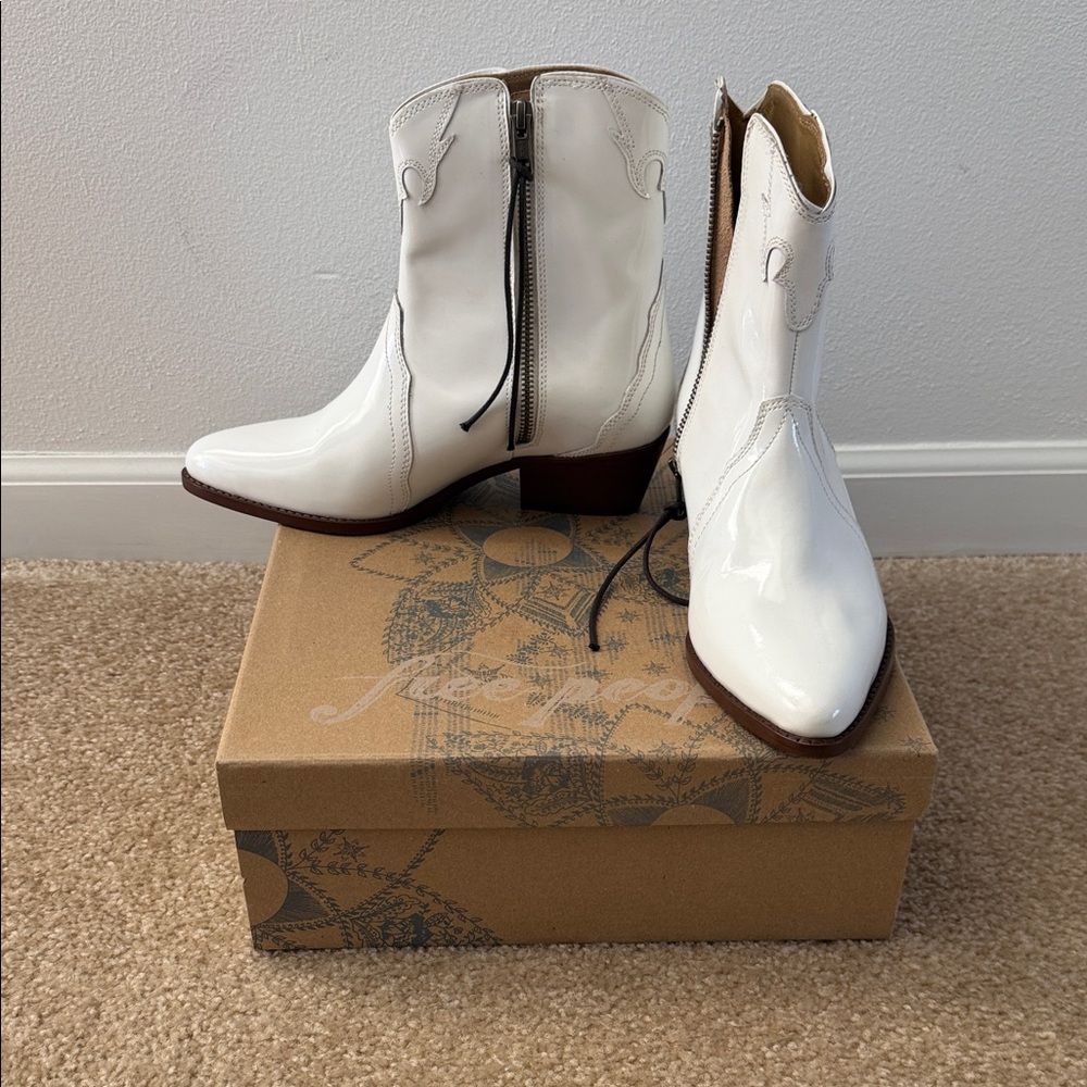 Free People- White Patent New Frontier Western Ankle Boots NIB- Size 6.5 (36.5)